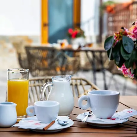 Velinov Boutique Отель 3*