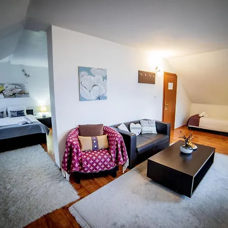 Velinov Boutique With Free Shuttle Hotel