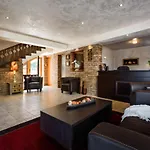 Velinov Boutique 3*