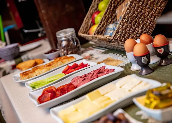 Velinov Boutique With Free Shuttle מלון