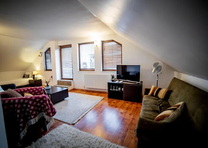 Velinov Boutique With Free Shuttle