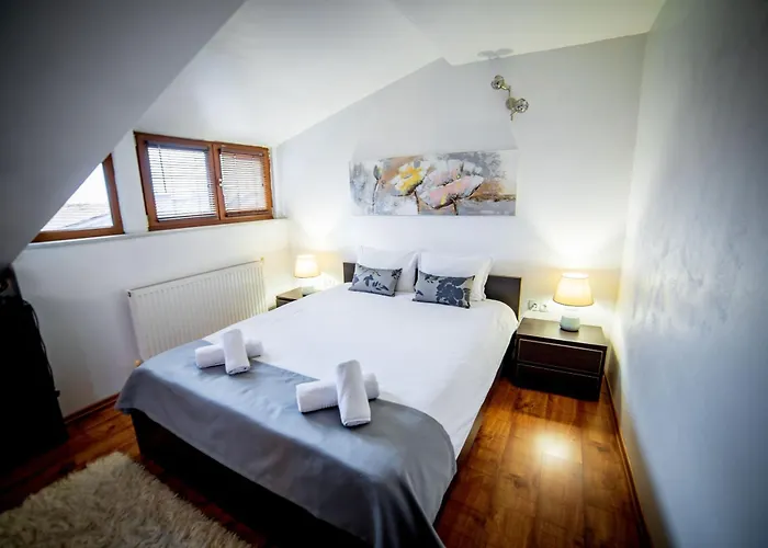 מלון Velinov Boutique With Free Shuttle 3*