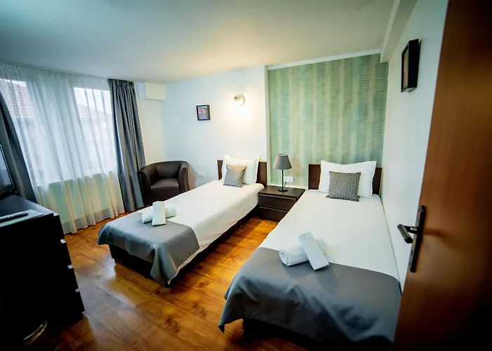 Velinov Boutique With Free Shuttle בנסקו