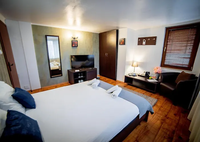 Velinov Boutique With Free Shuttle מלון בנסקו